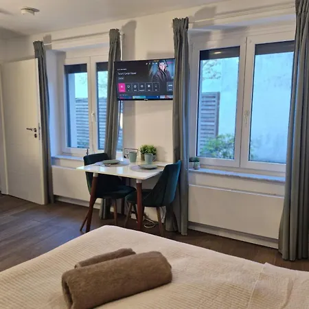 Gaestehaus In Rath-heumar Apartment Cologne