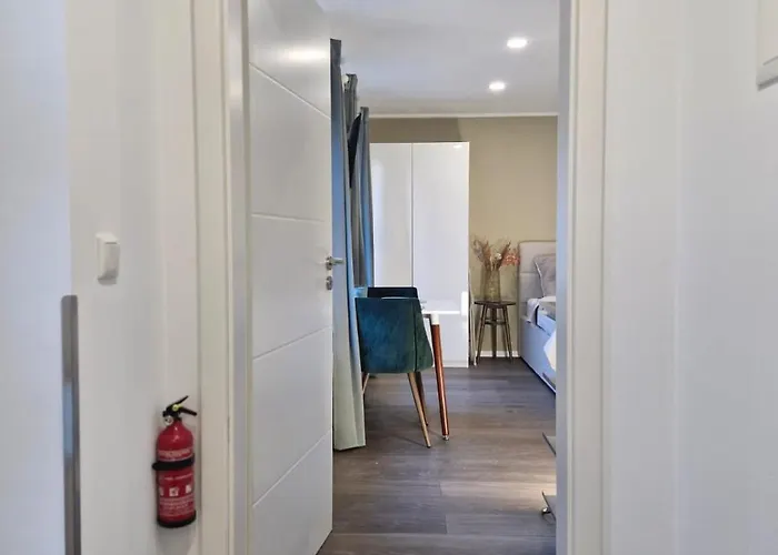 Gaestehaus In Rath-heumar Cologne